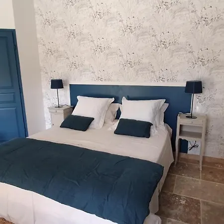 Mas De La Fadeto Bed & Breakfast