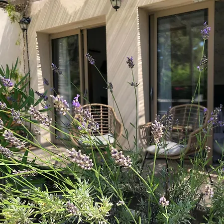 Bed & Breakfast Mas De La Fadeto Les Baux-de-Provence