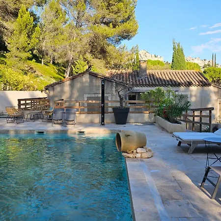 Bed & Breakfast Mas De La Fadeto Les Baux-de-Provence
