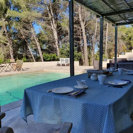 Mas De La Fadeto Bed & Breakfast Les Baux-de-Provence